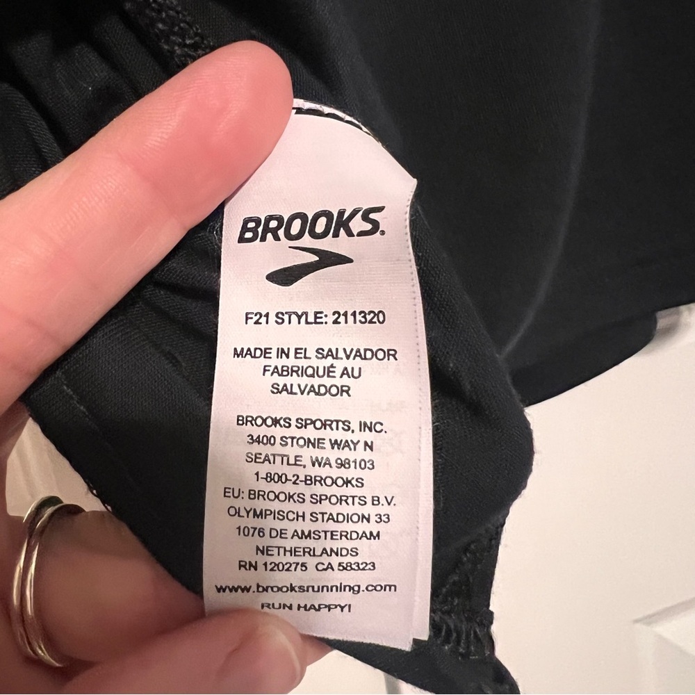 Brooks Black 'Run Hoppy' Graphic Tee - Picture 7 of 7